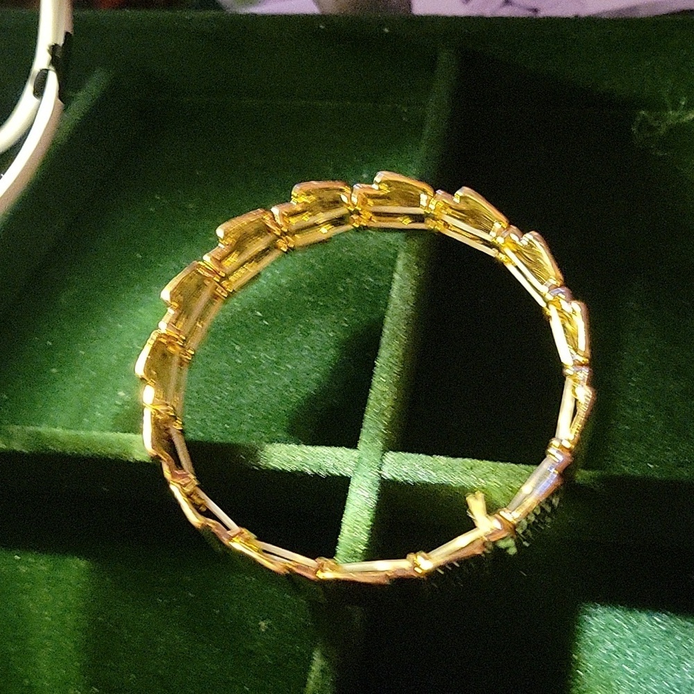 Wood Textured Look Gold Tone Stretch Bracelet 8" - Picture 2 of 4